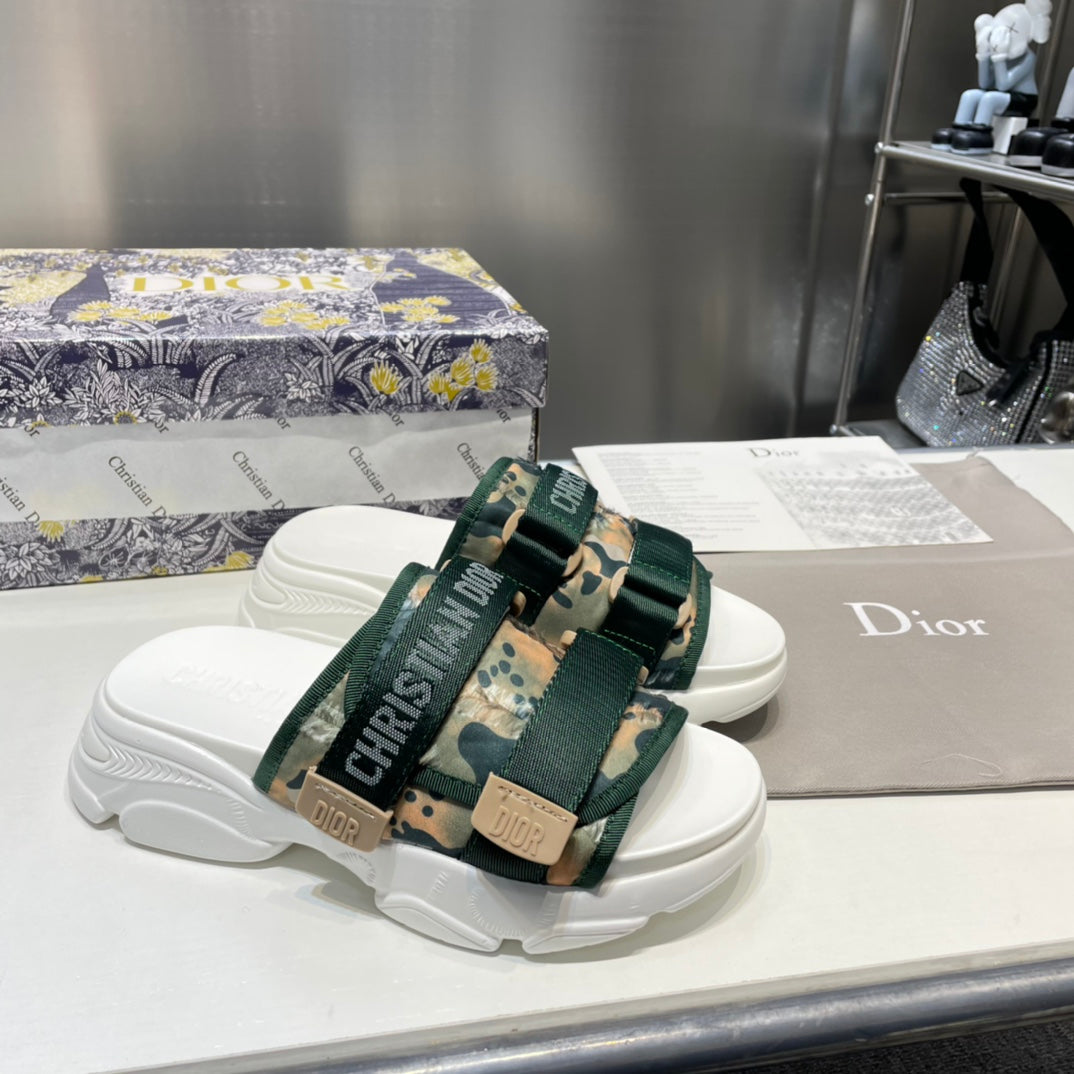 DR New thick-soled sandals (counter with the same model)