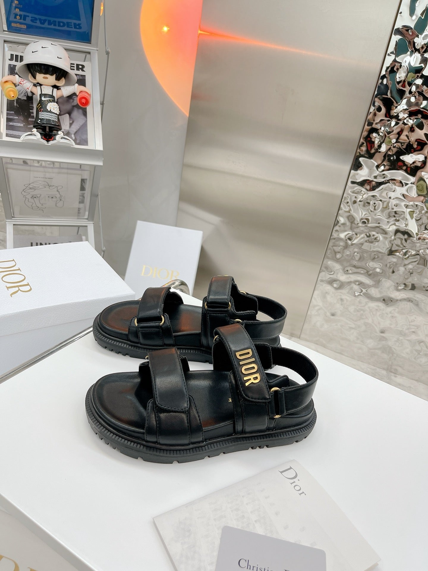DR Dct New Sandals