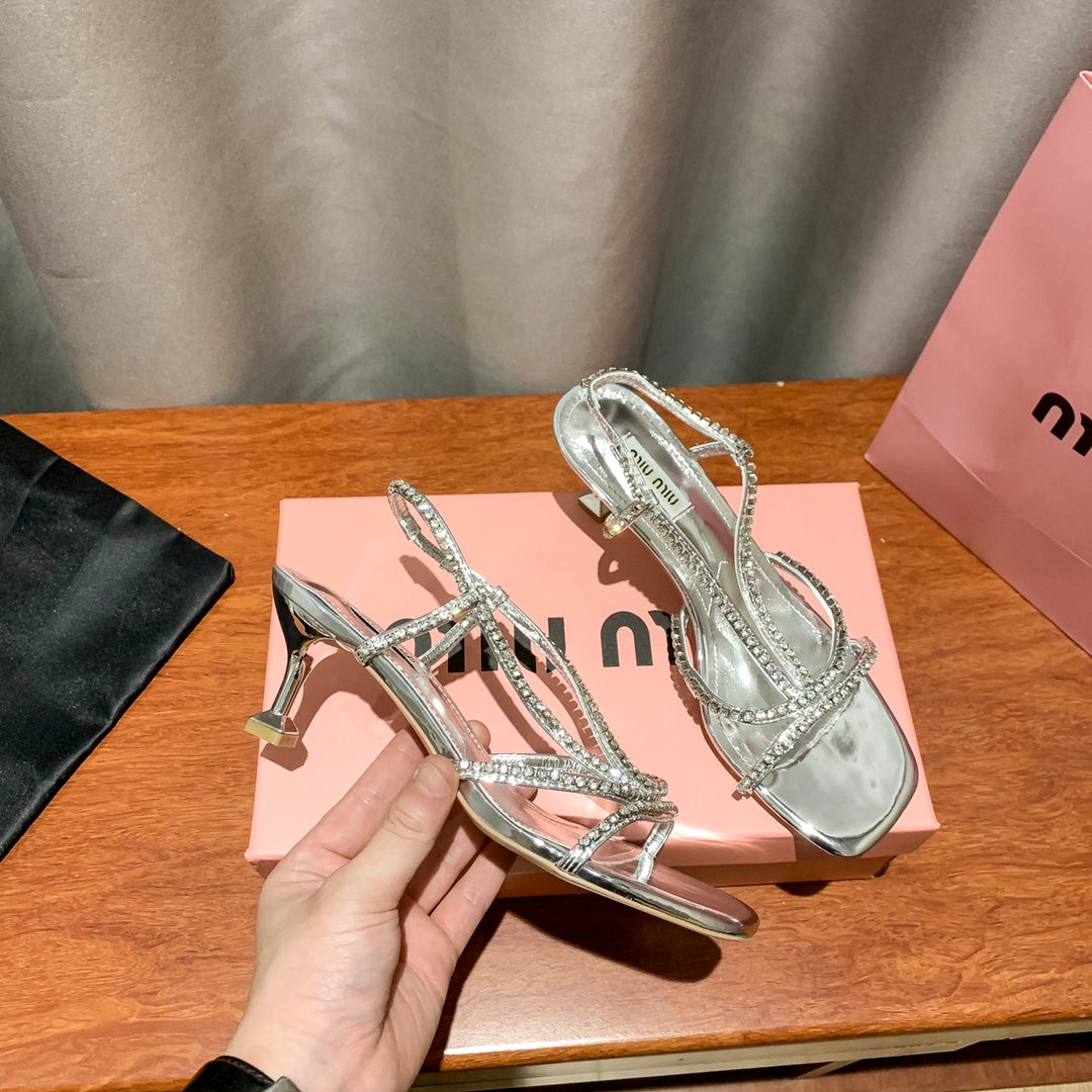 M   new rhinestone sandals