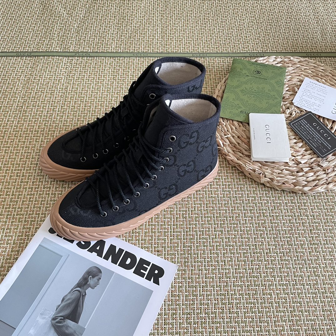 GU* high top canvas shoes