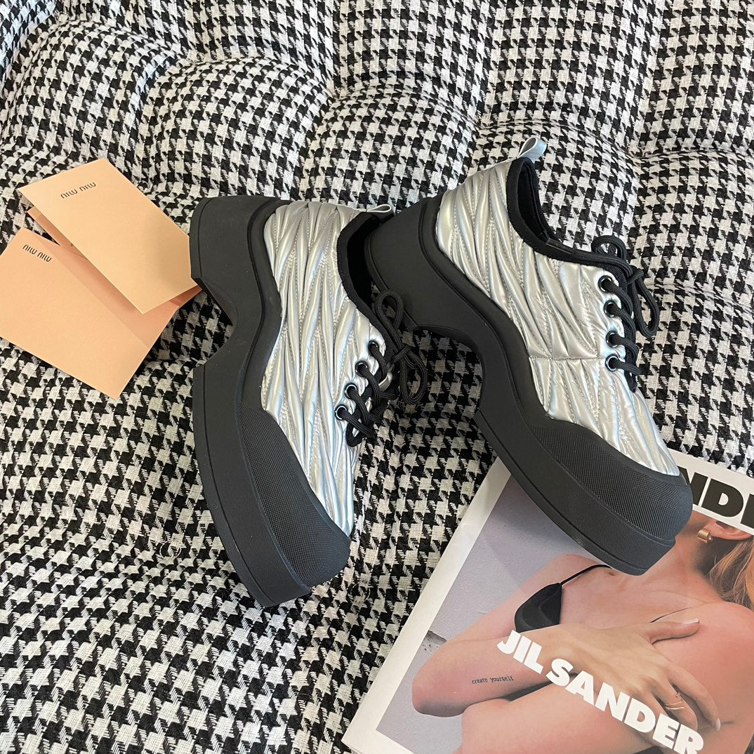 MI* 24 new casual shoes