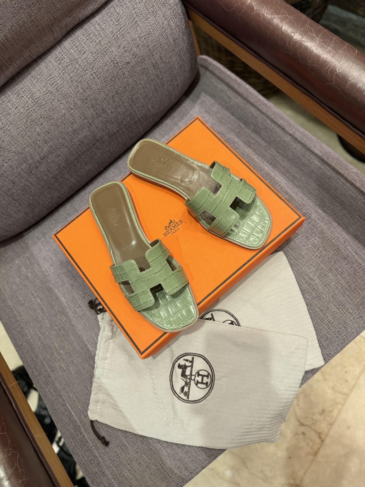 HE*24 new early spring slippers