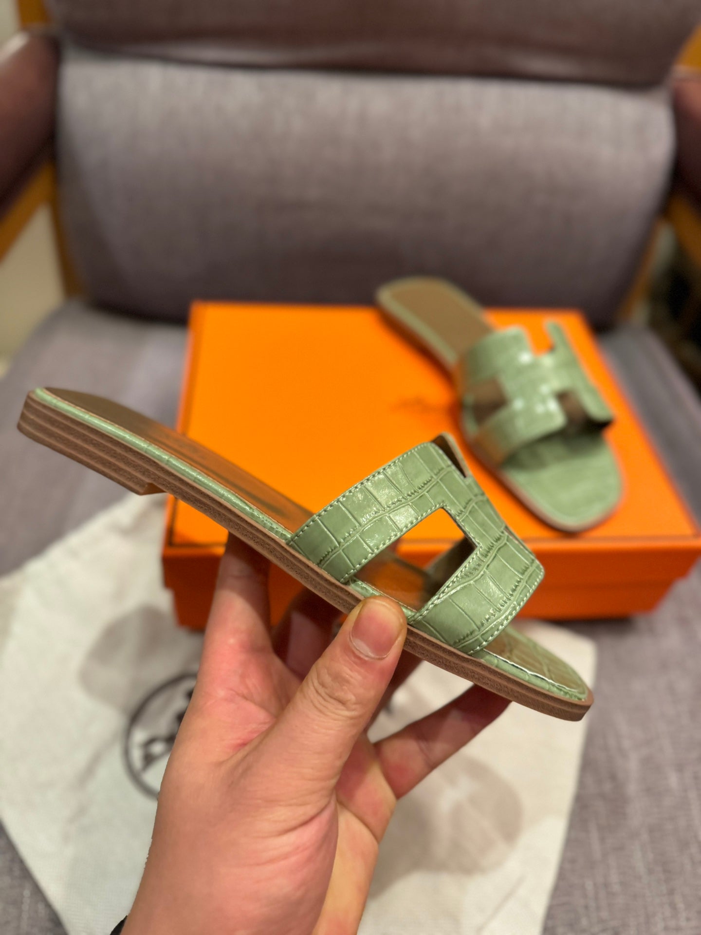 HE*24 new early spring slippers