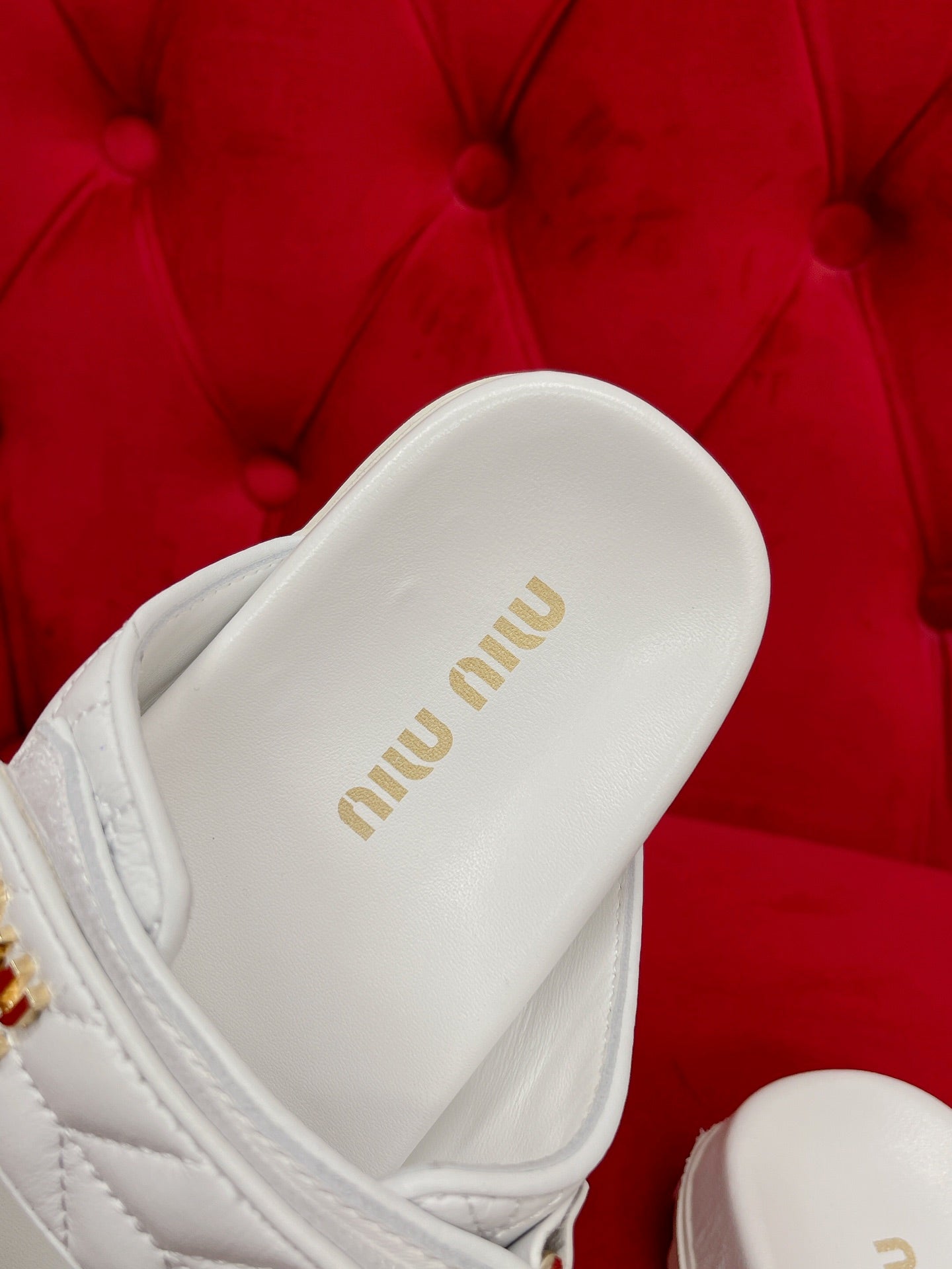 MIU* 24 New Velcro Slippers 1:1 VIP