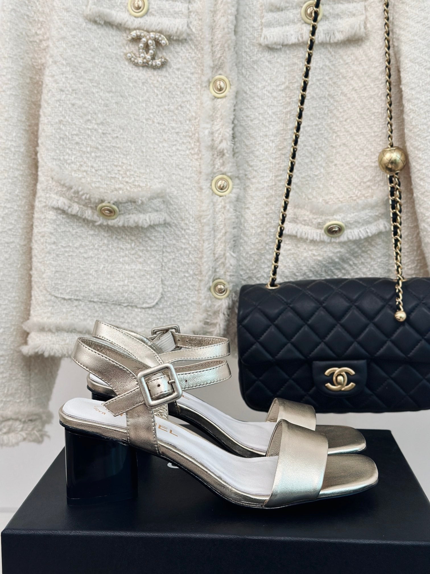 CHA* 24 new one-line strap thick heel sandals 1:1 VIP