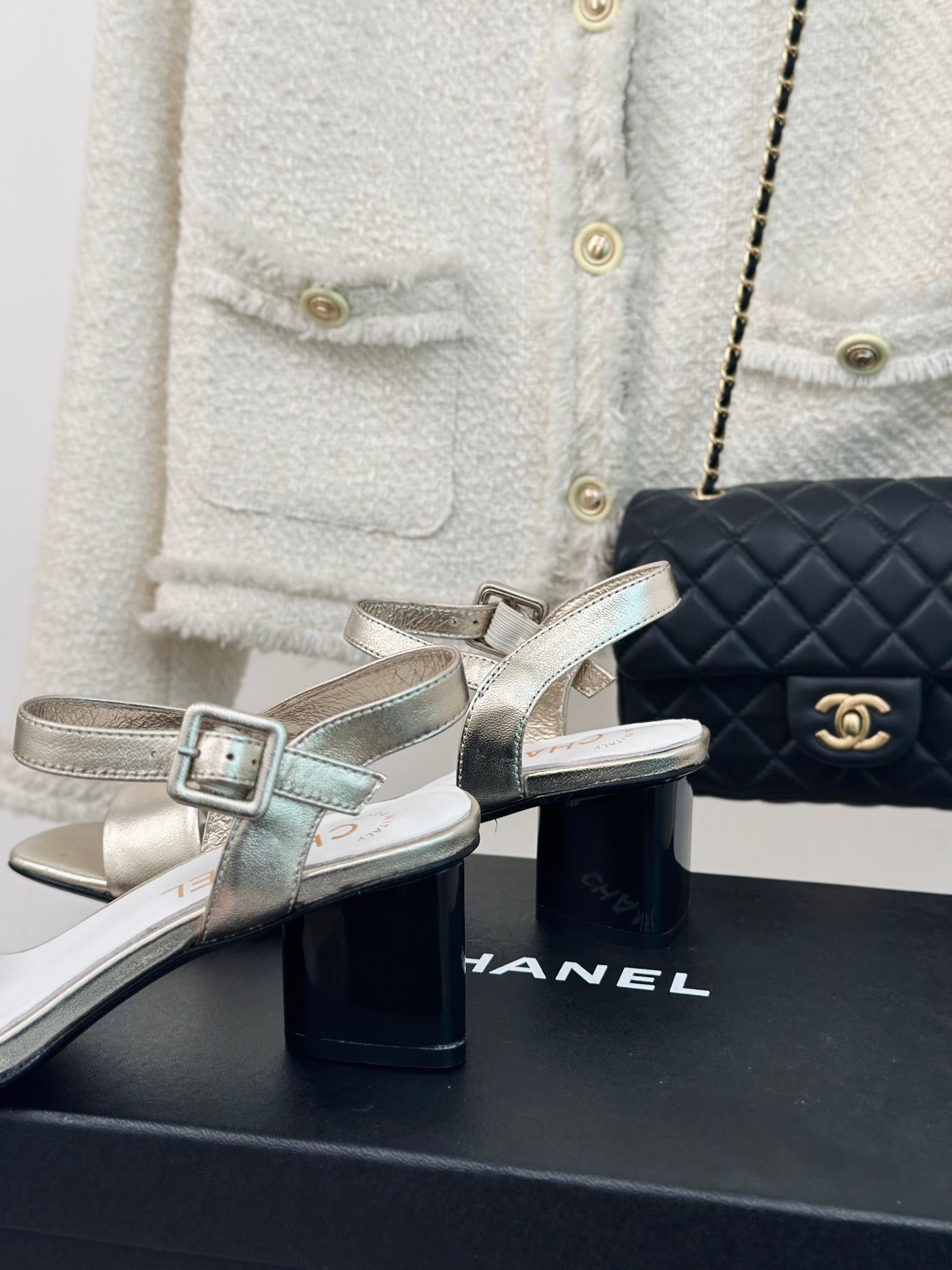 CHA* 24 new one-line strap thick heel sandals 1:1 VIP