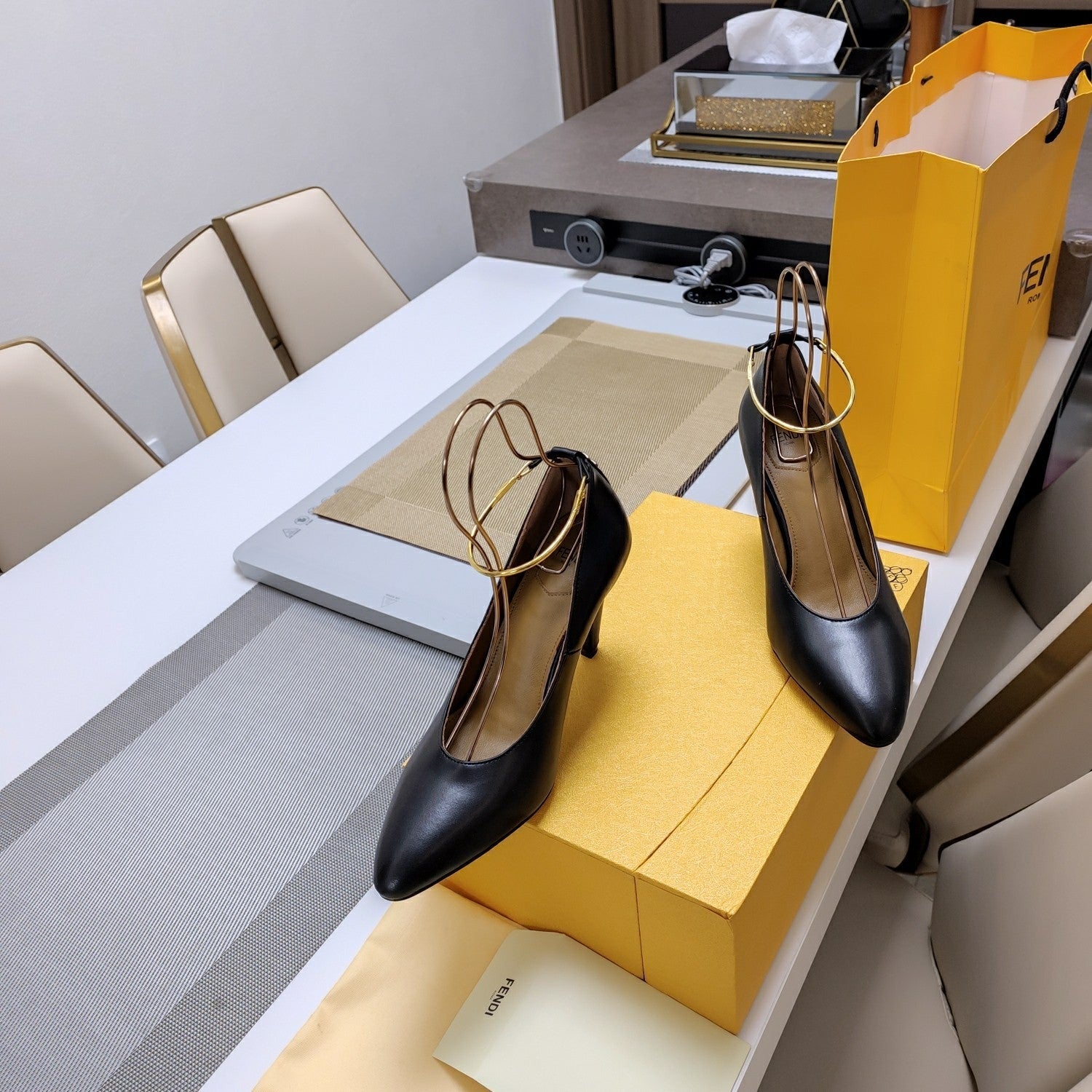 FEN* 24 new high heels 1:1 VIP