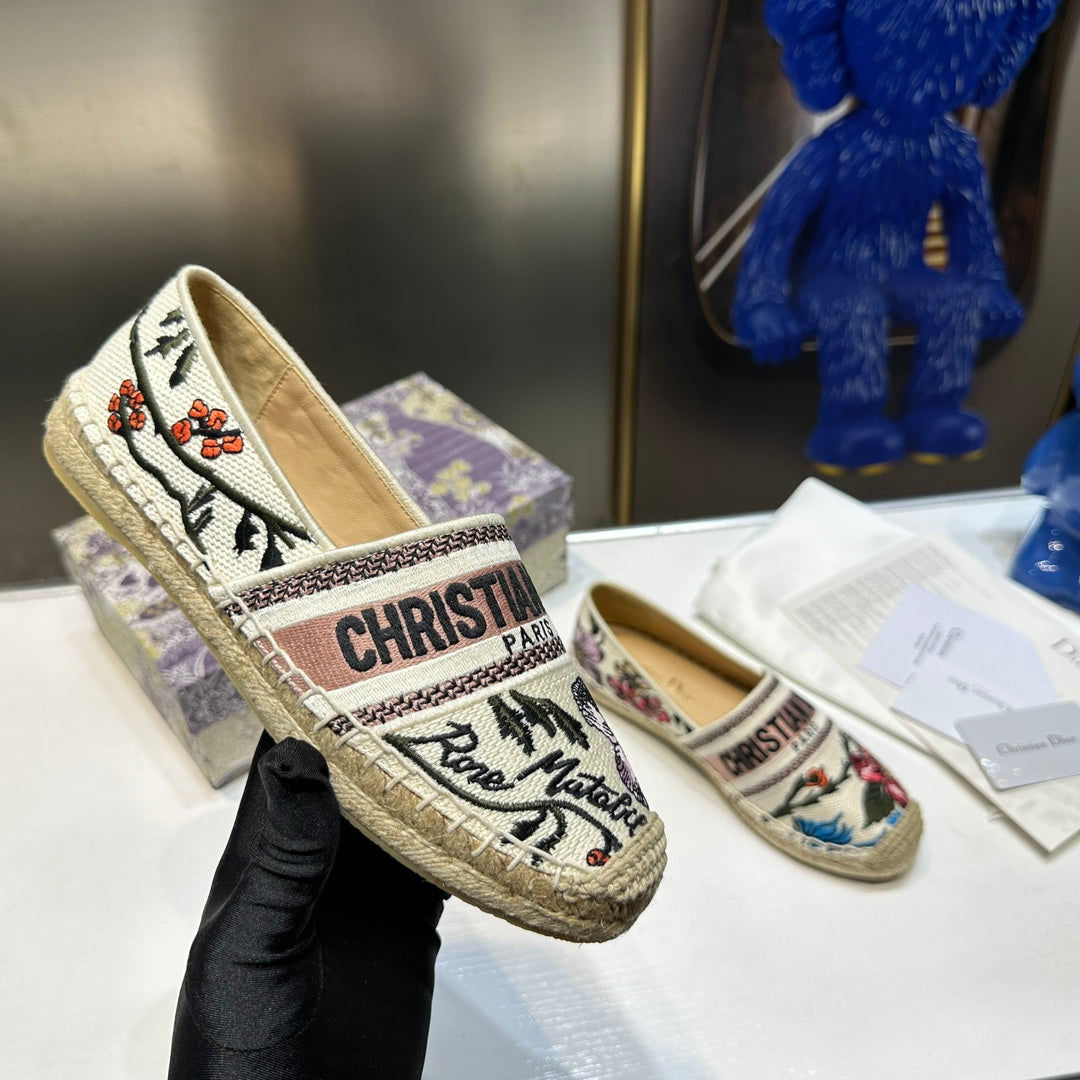 DIO* embroidered fisherman shoes