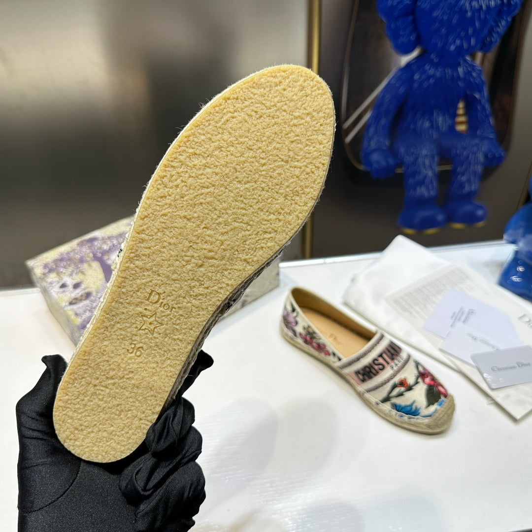 DIO* embroidered fisherman shoes