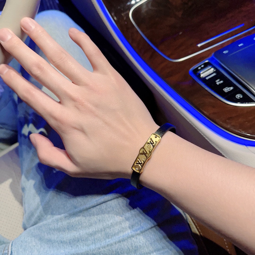 LOU* 24 new style cowhide bracelet