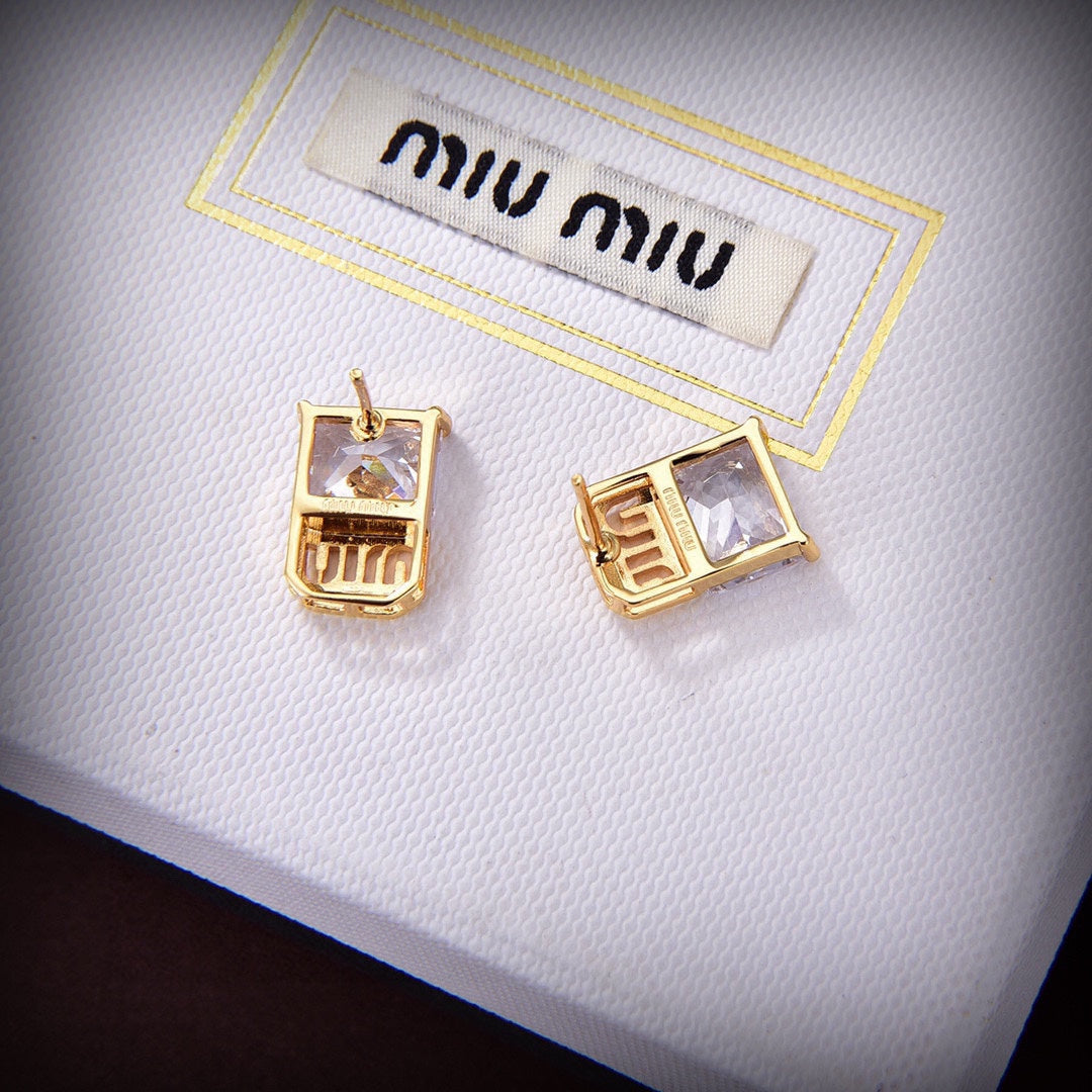 MI* 24 new letter earrings