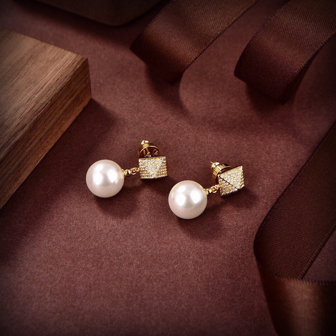 Valenti* hot style earrings