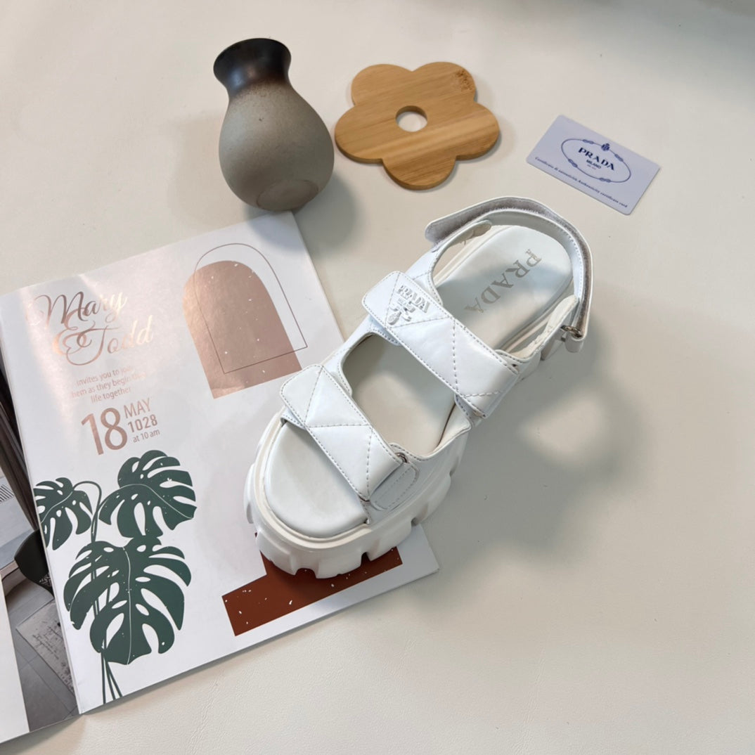 PR* 24 new thick-soled sandals