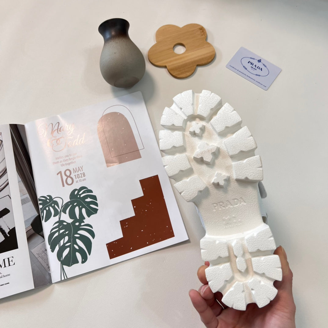 PR* 24 new thick-soled sandals