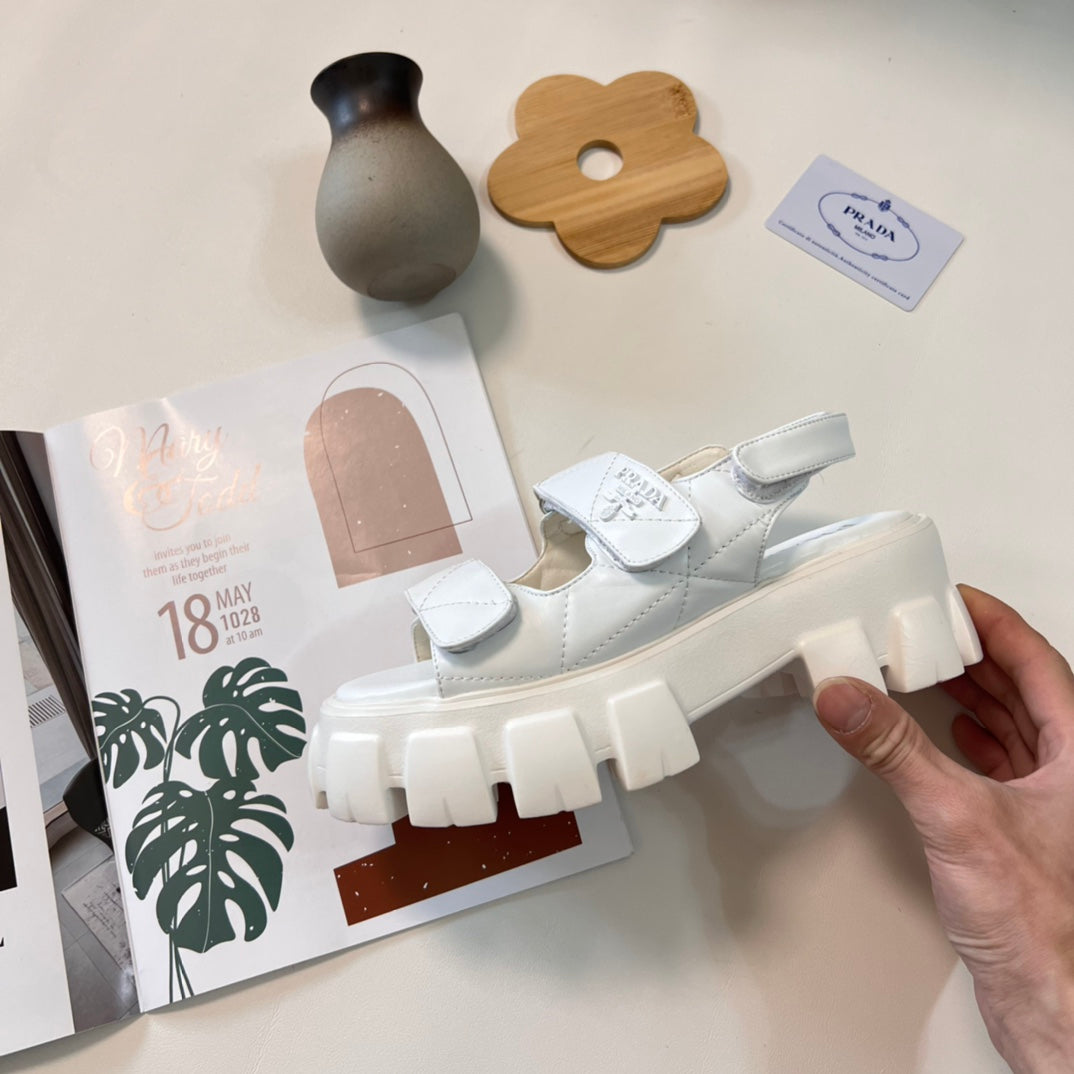 PR* 24 new thick-soled sandals