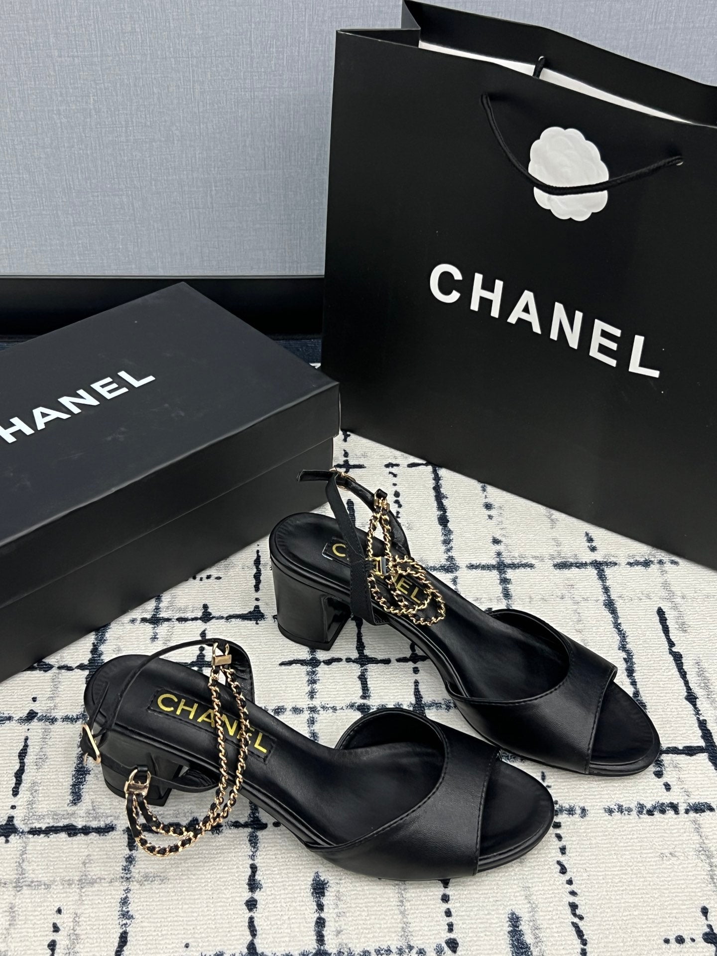 CHAN* 24 new sandals