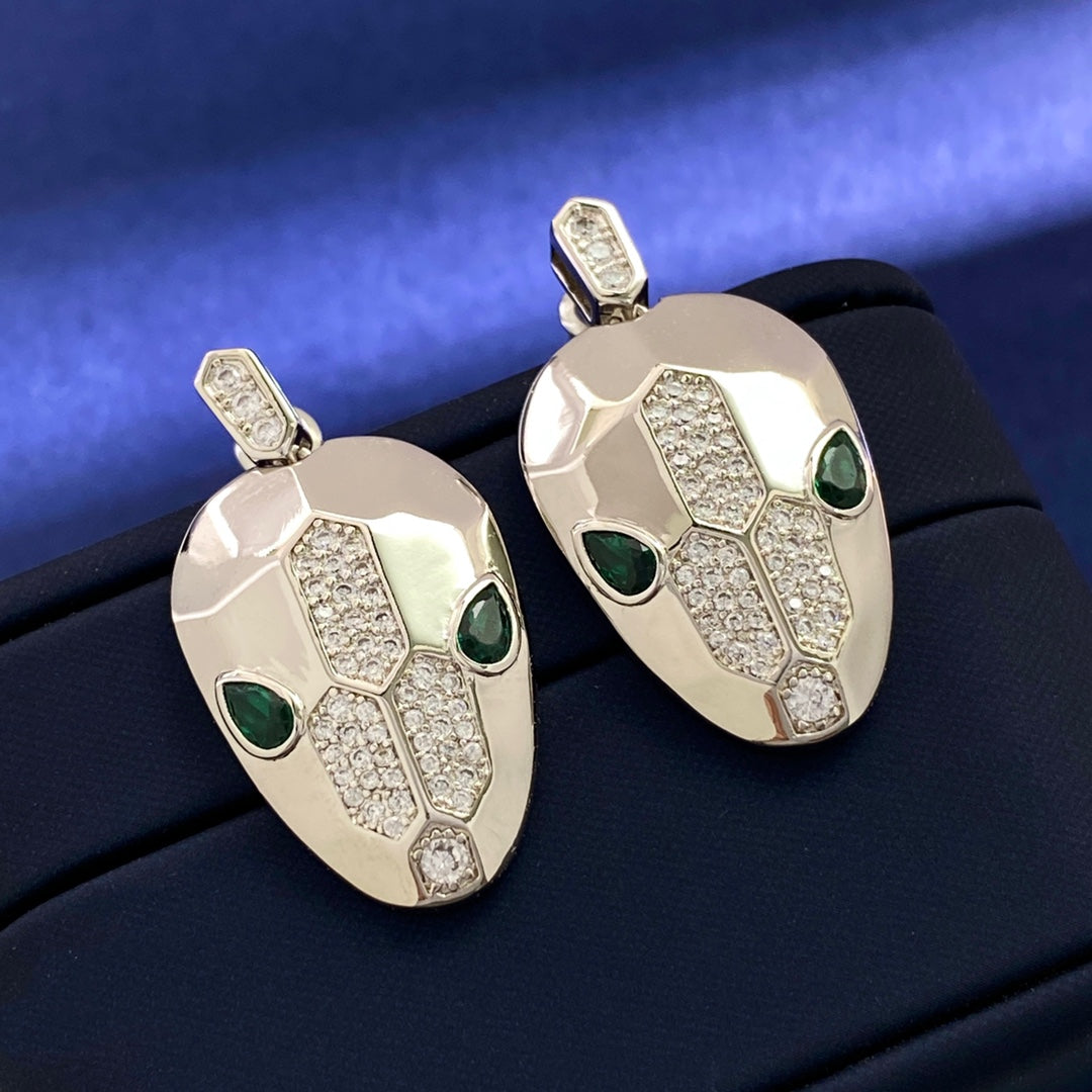 Bulga* snake head diamond earrings