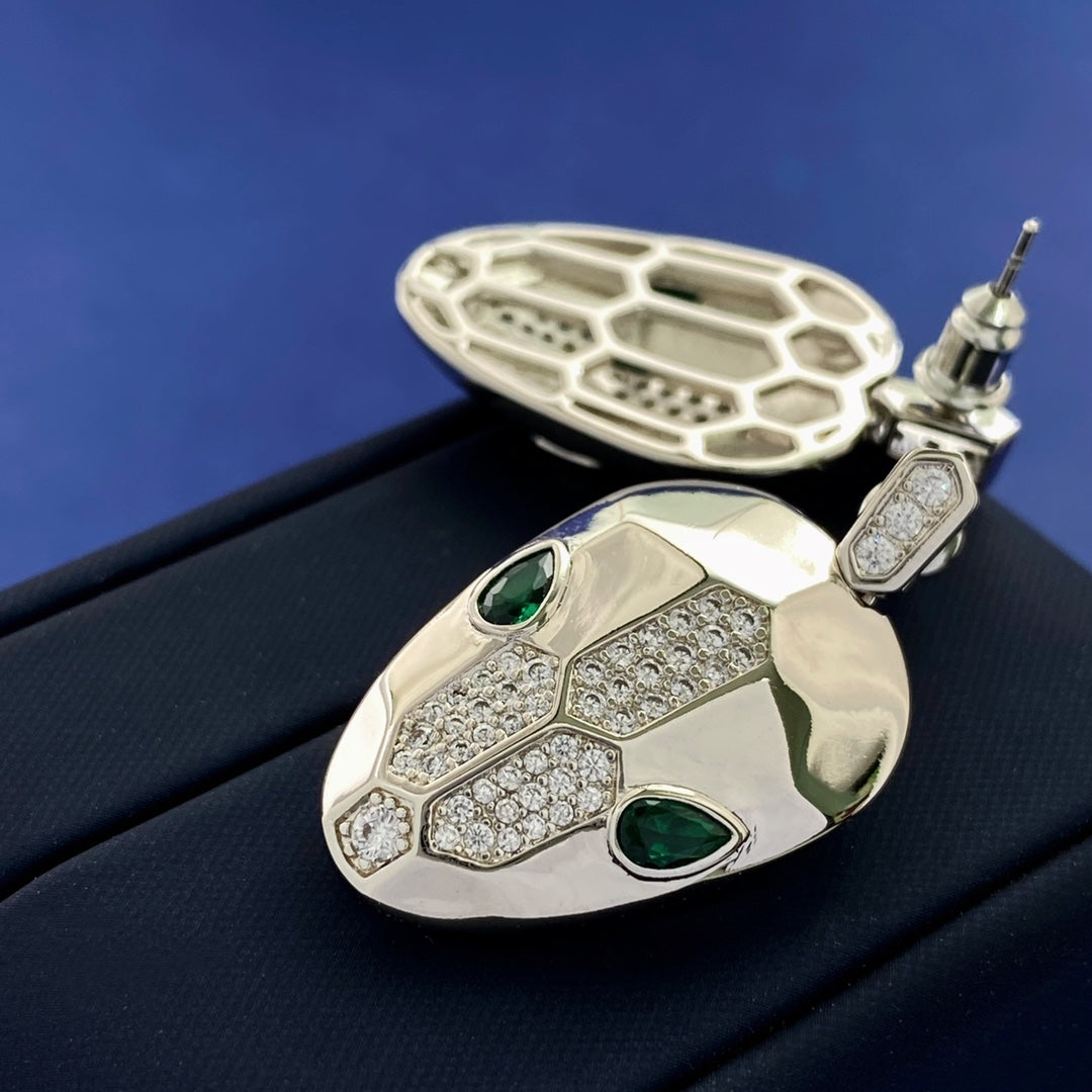 Bulga* snake head diamond earrings