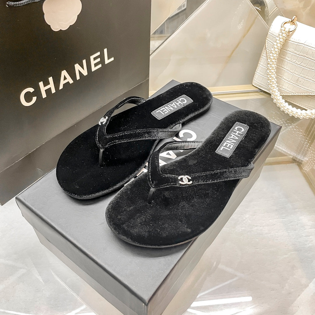 CHAN* 24 new flat slippers