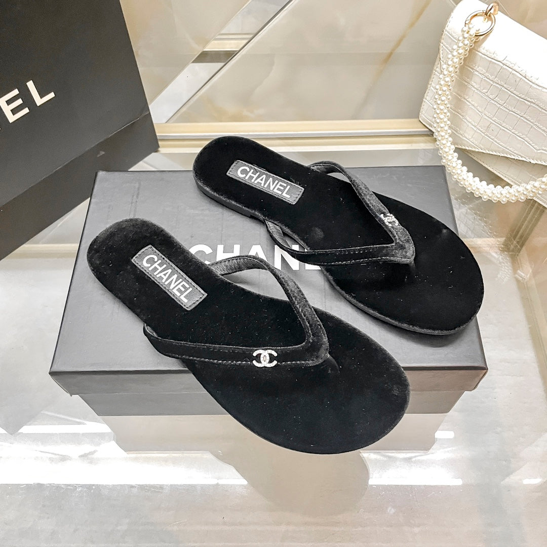 CHAN* 24 new flat slippers