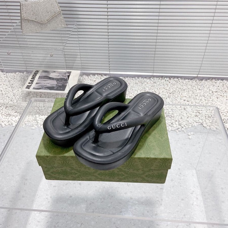 GUC* popular platform sandals