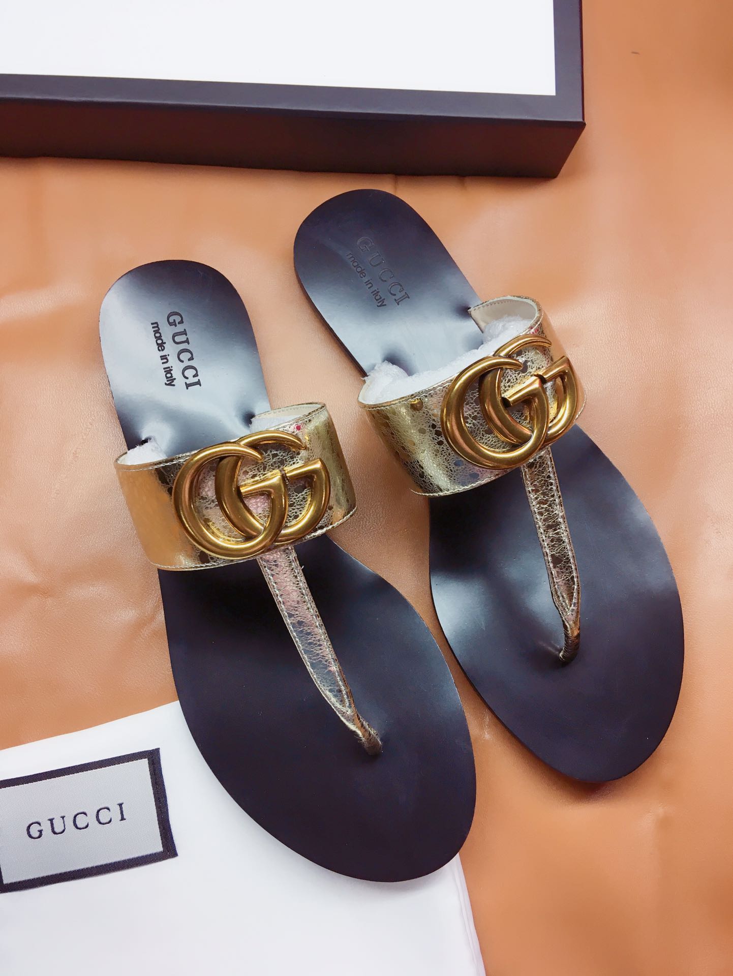 GUC* classic flats