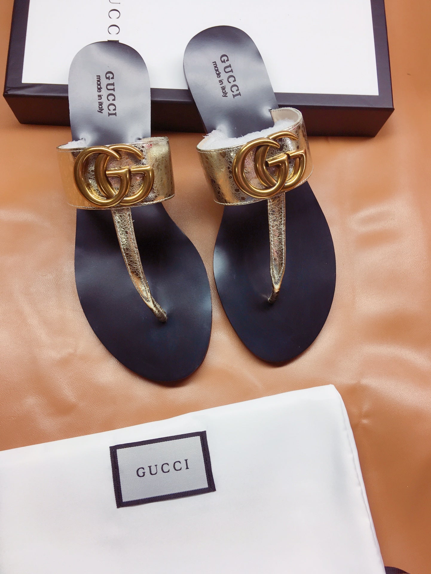 GUC* classic flats
