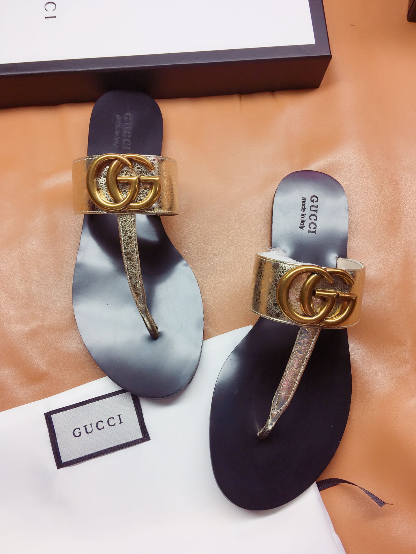GUC* classic flats