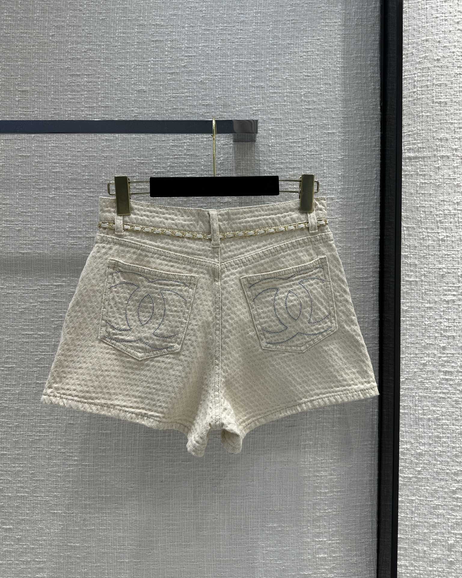 CHAN* 24 new diamond pattern denim shorts