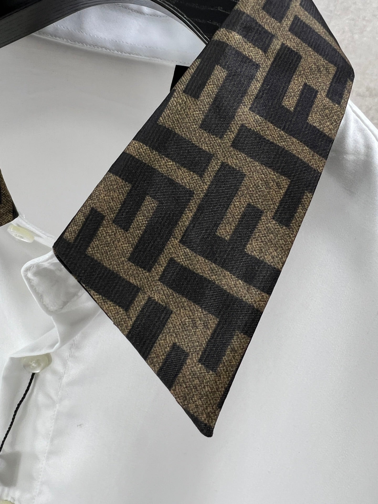 Fen* 24 new casual long-sleeved shirt