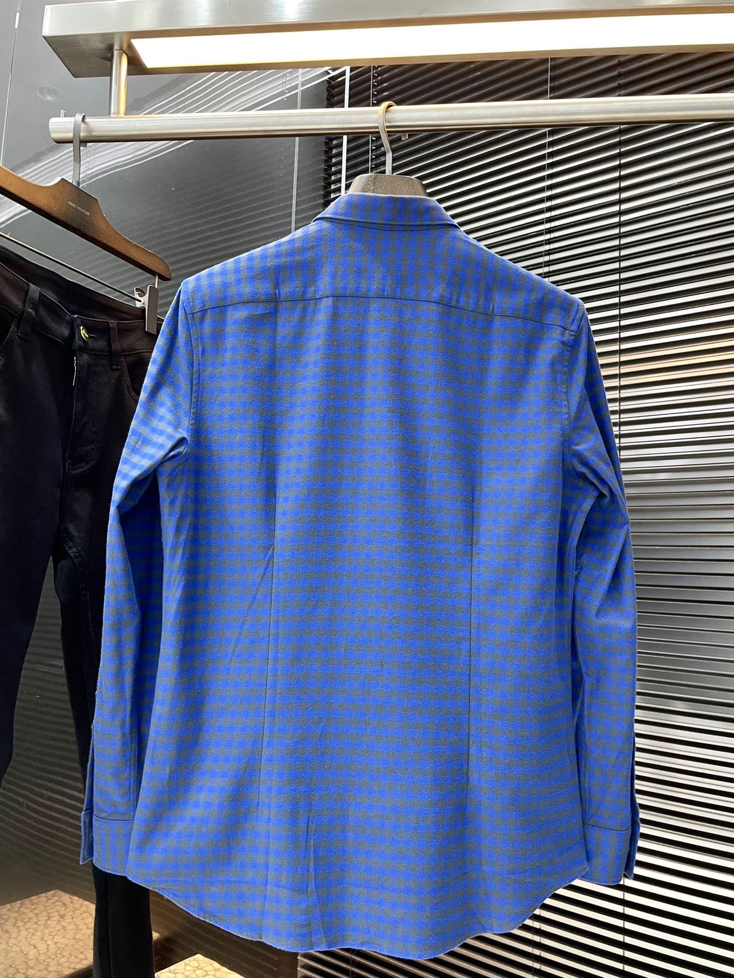 Arma*24 new long-sleeved shirt