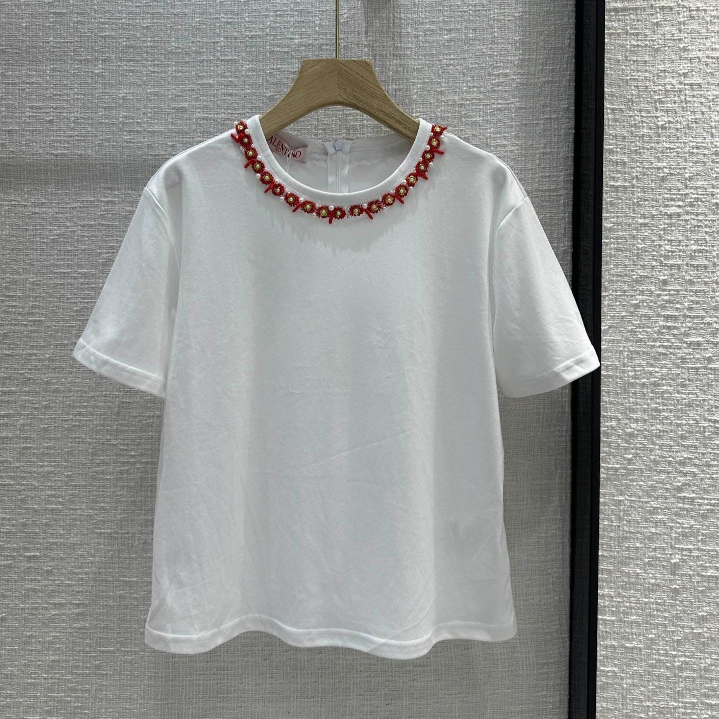 Valenti* 24 new red coral crystal beaded T-shirt