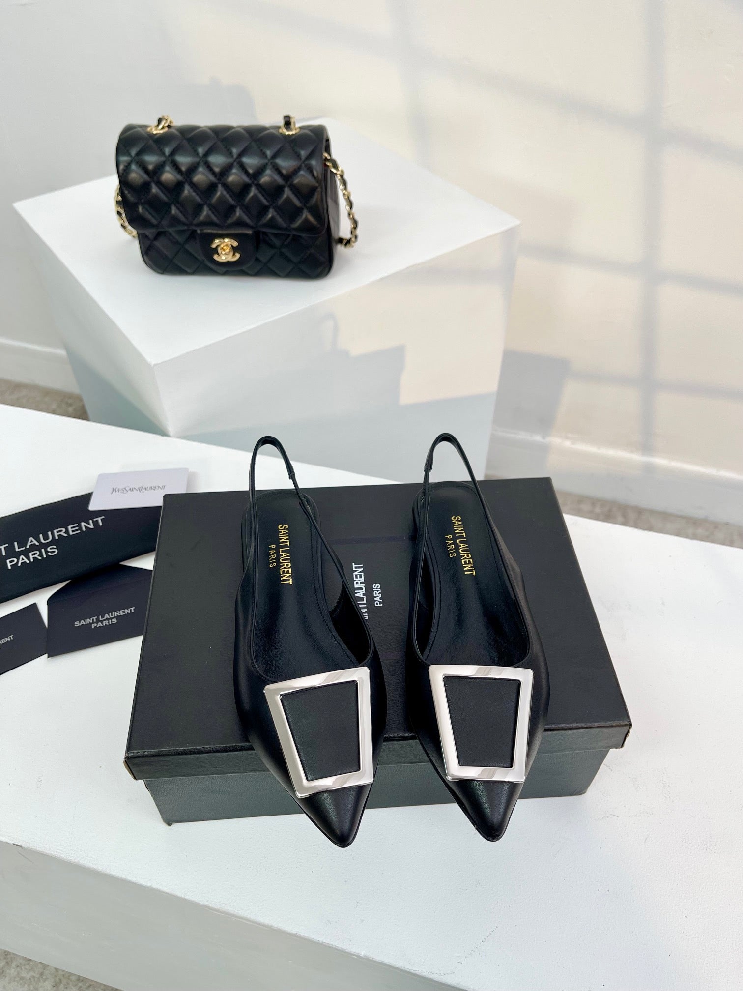 YS* 24 new empty shoes