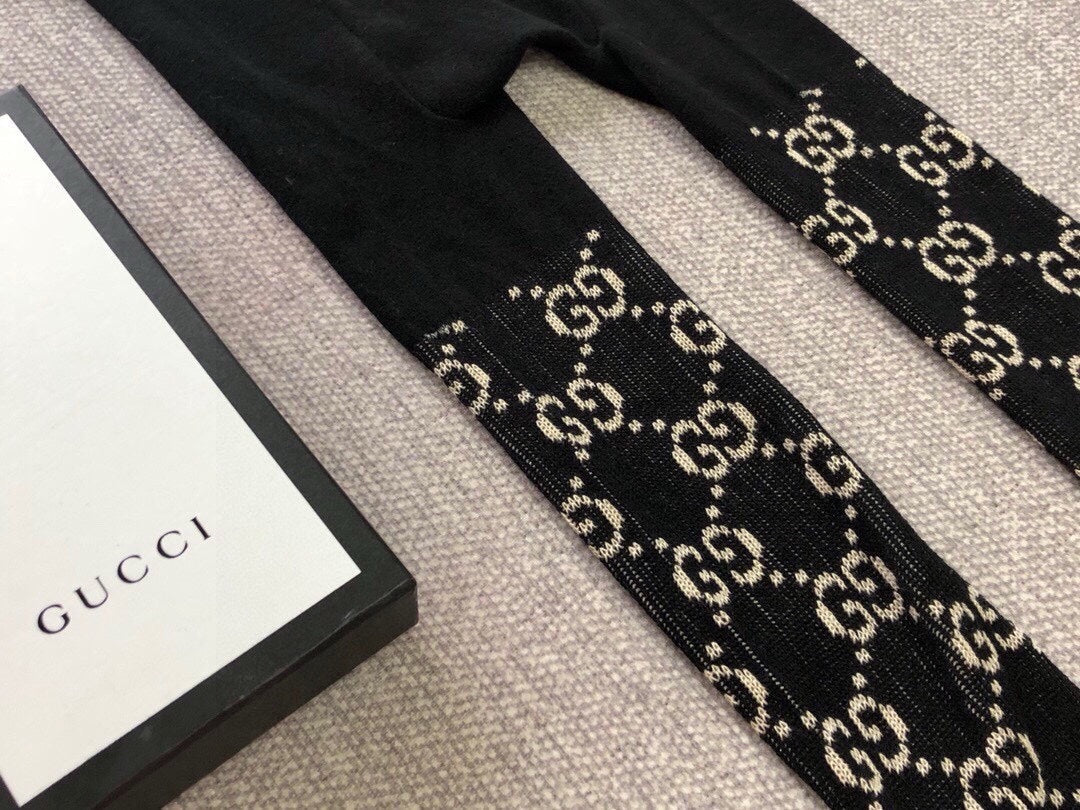 GUC* knitted stockings