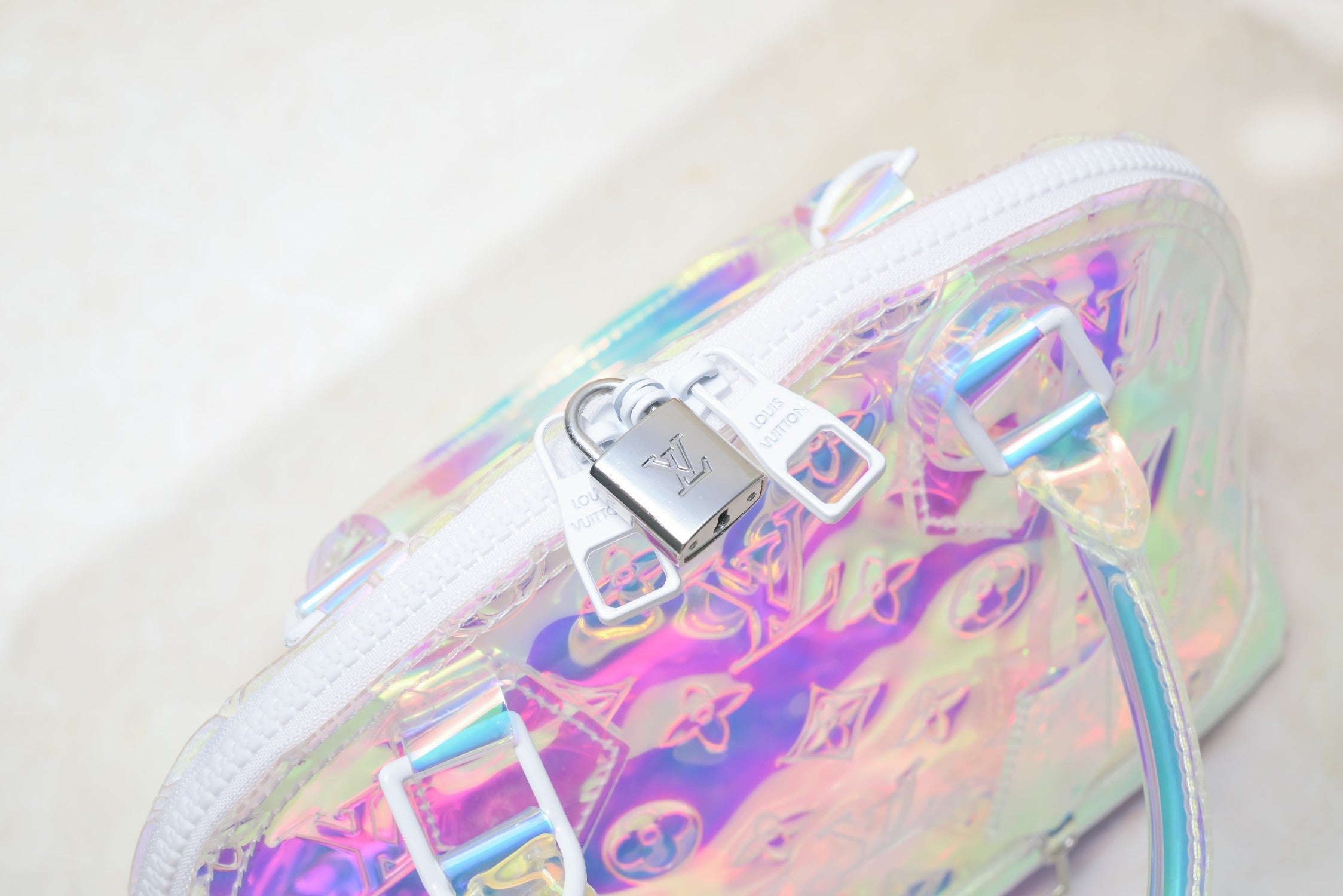 LOU* colorful shell bag