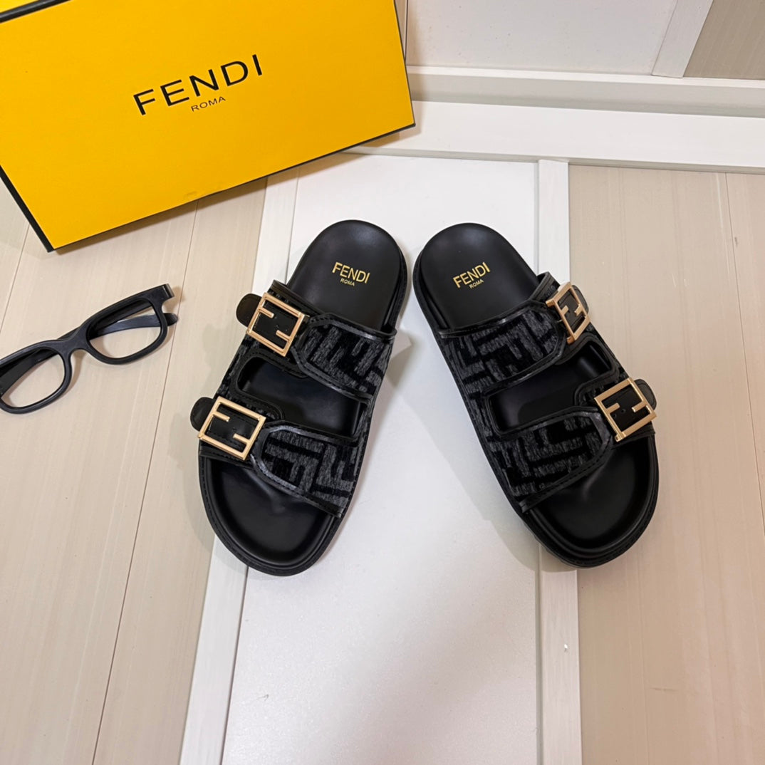 FEN* 24 new double strap slippers