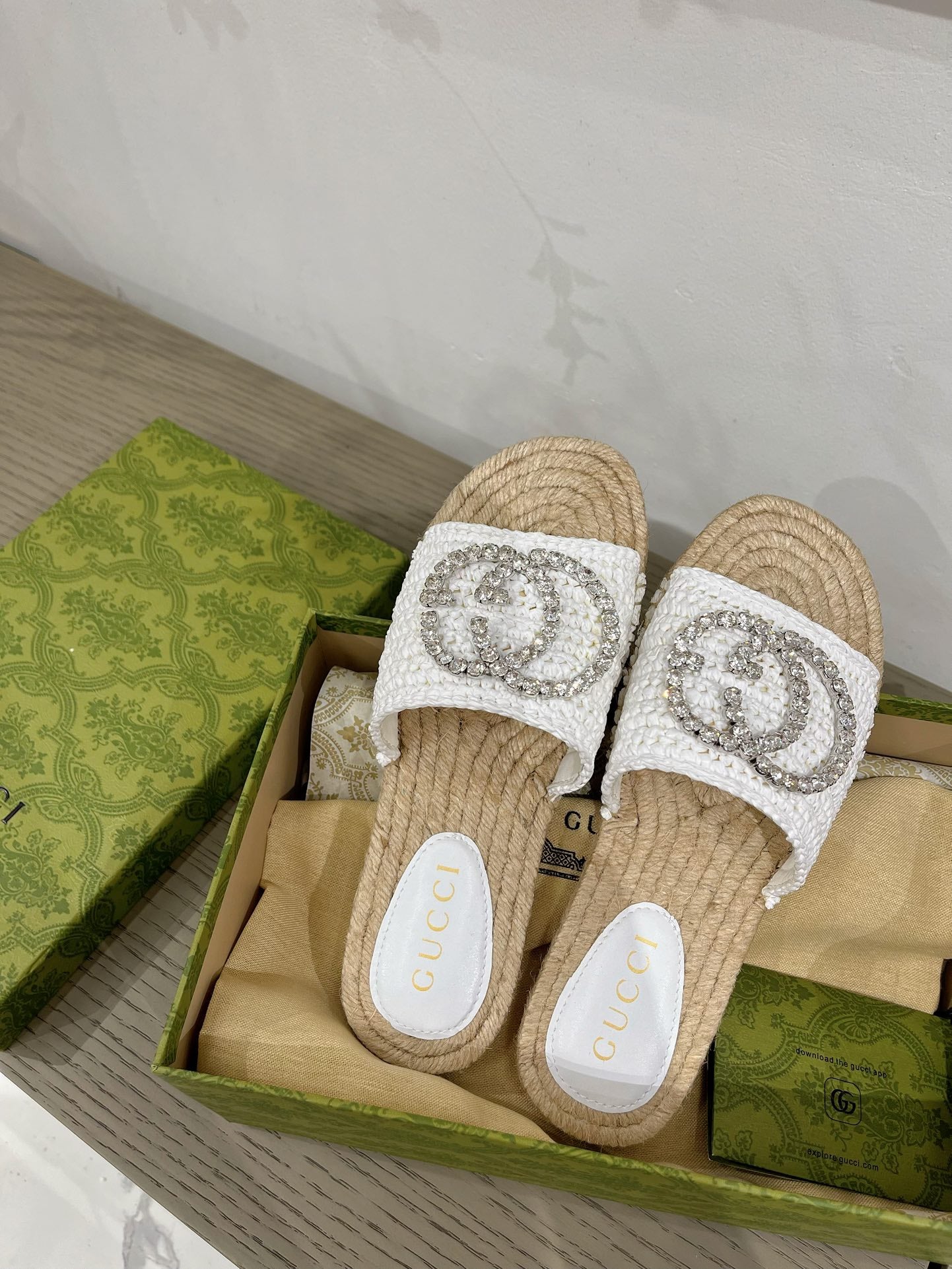 GUC* 24 new woven slippers