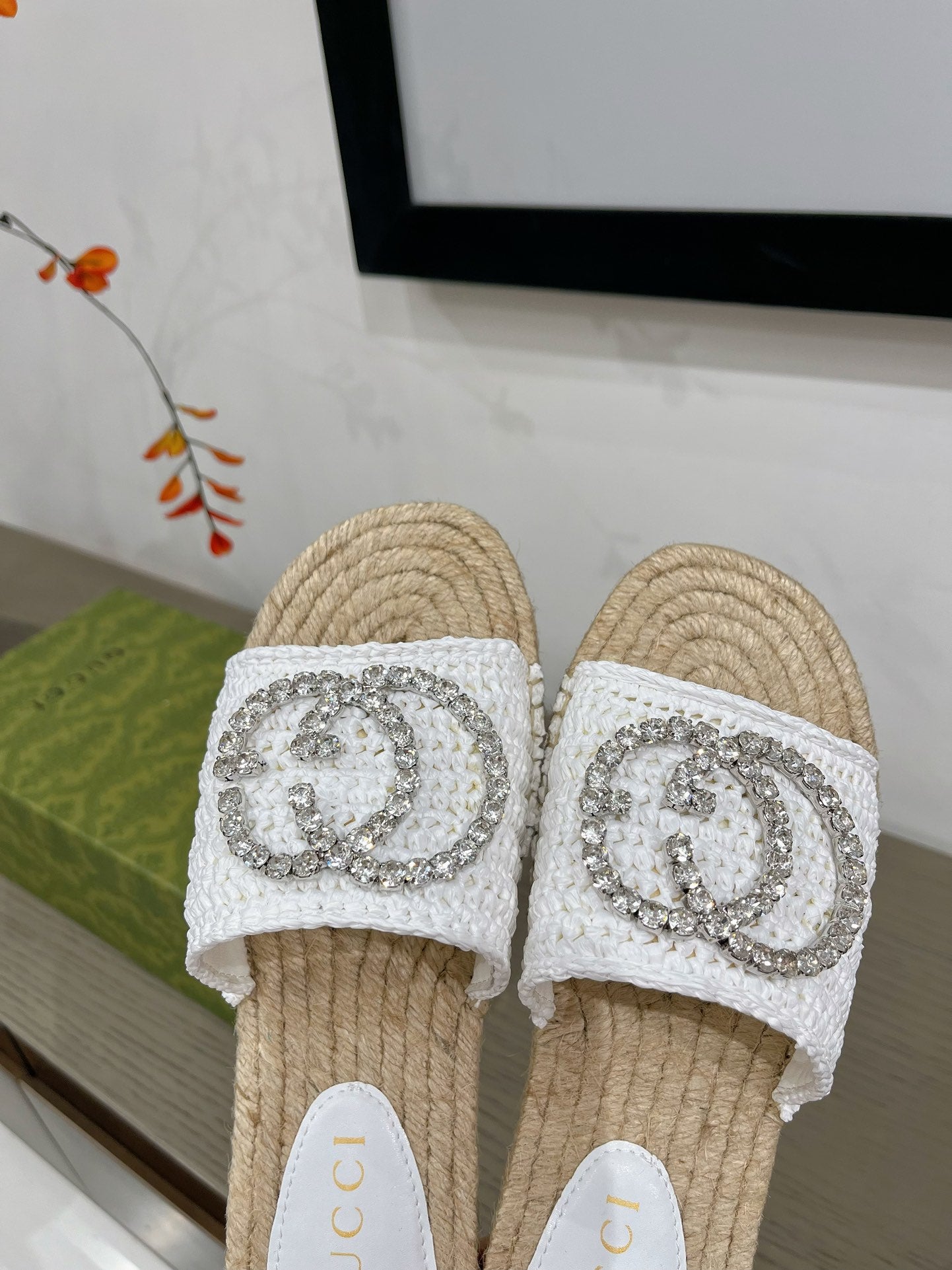 GUC* 24 new woven slippers