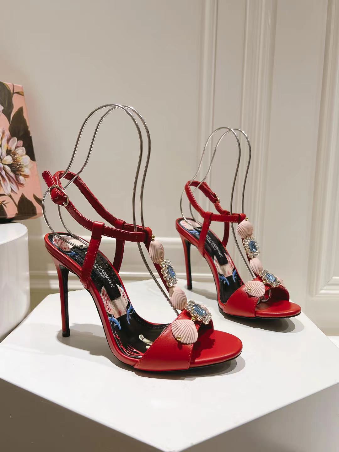 Dolc* & Gabb* 24 new high-heeled sandals