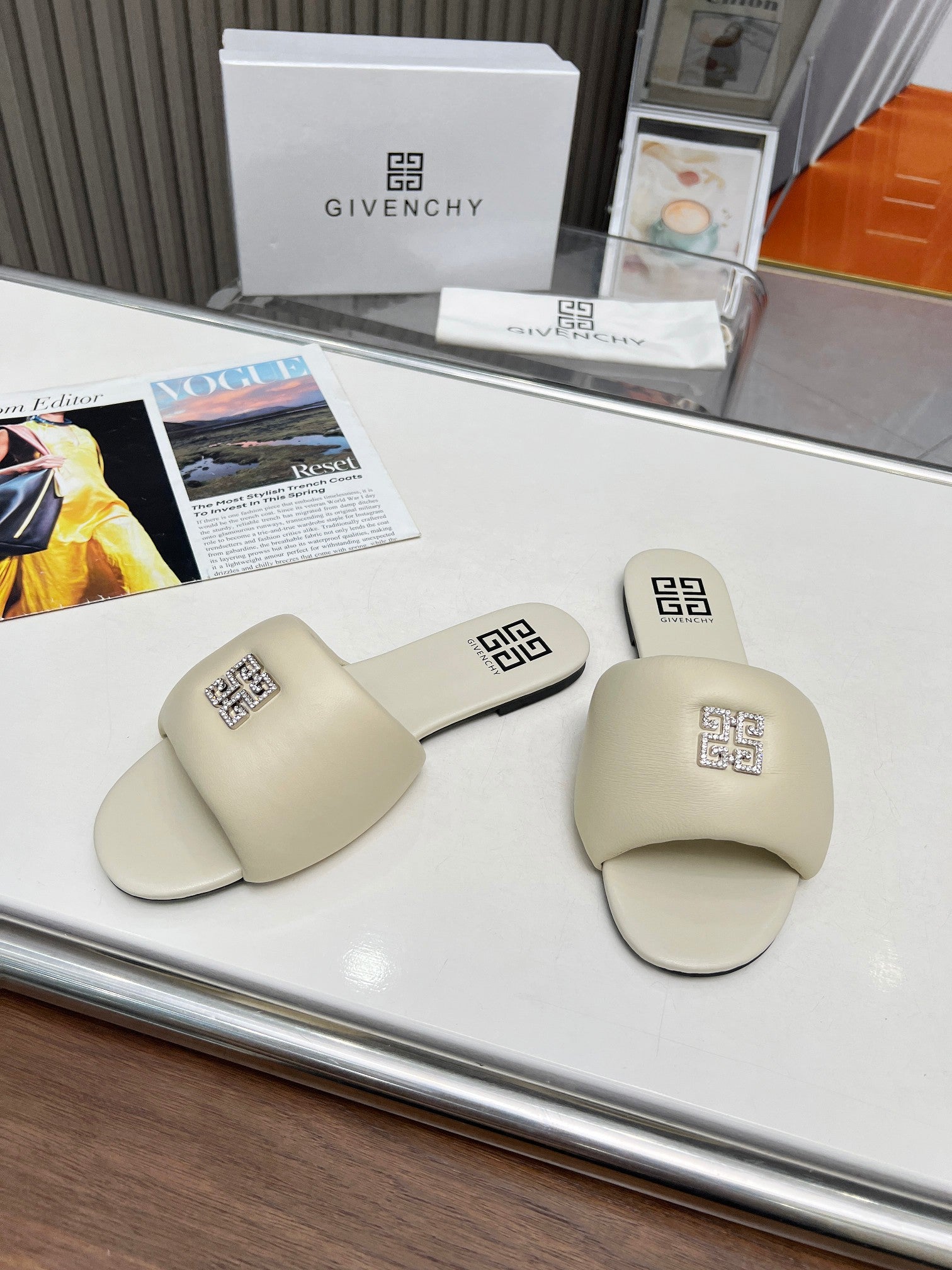 Given* 24SS bread slippers