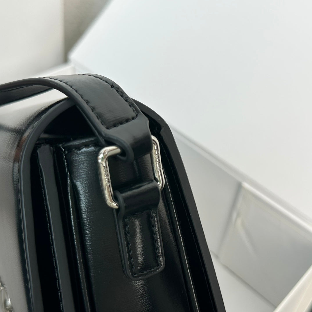 Celin* Arc de Triomphe Tofu Bun