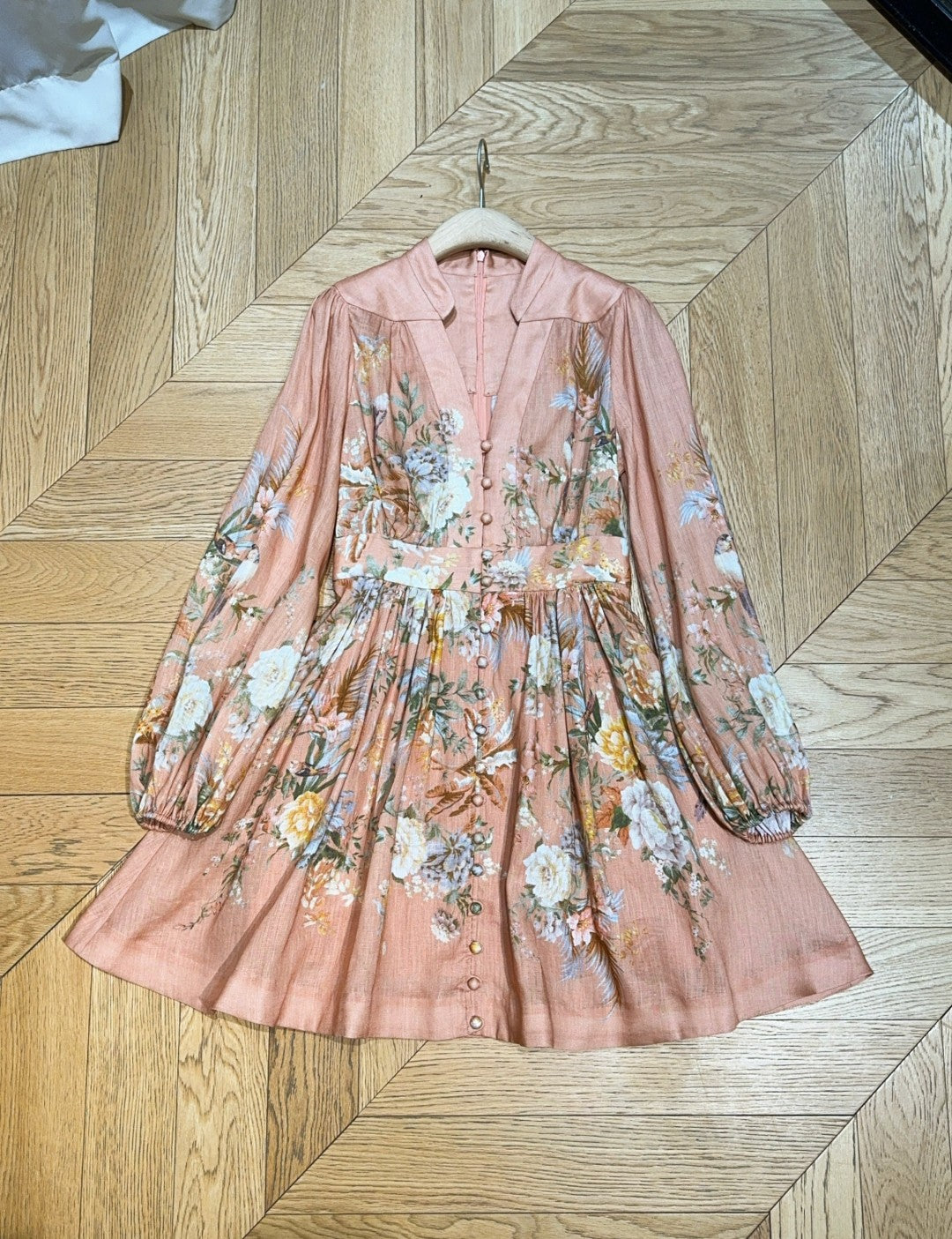 ZIMMERM* Deep V-neck long-sleeved dress