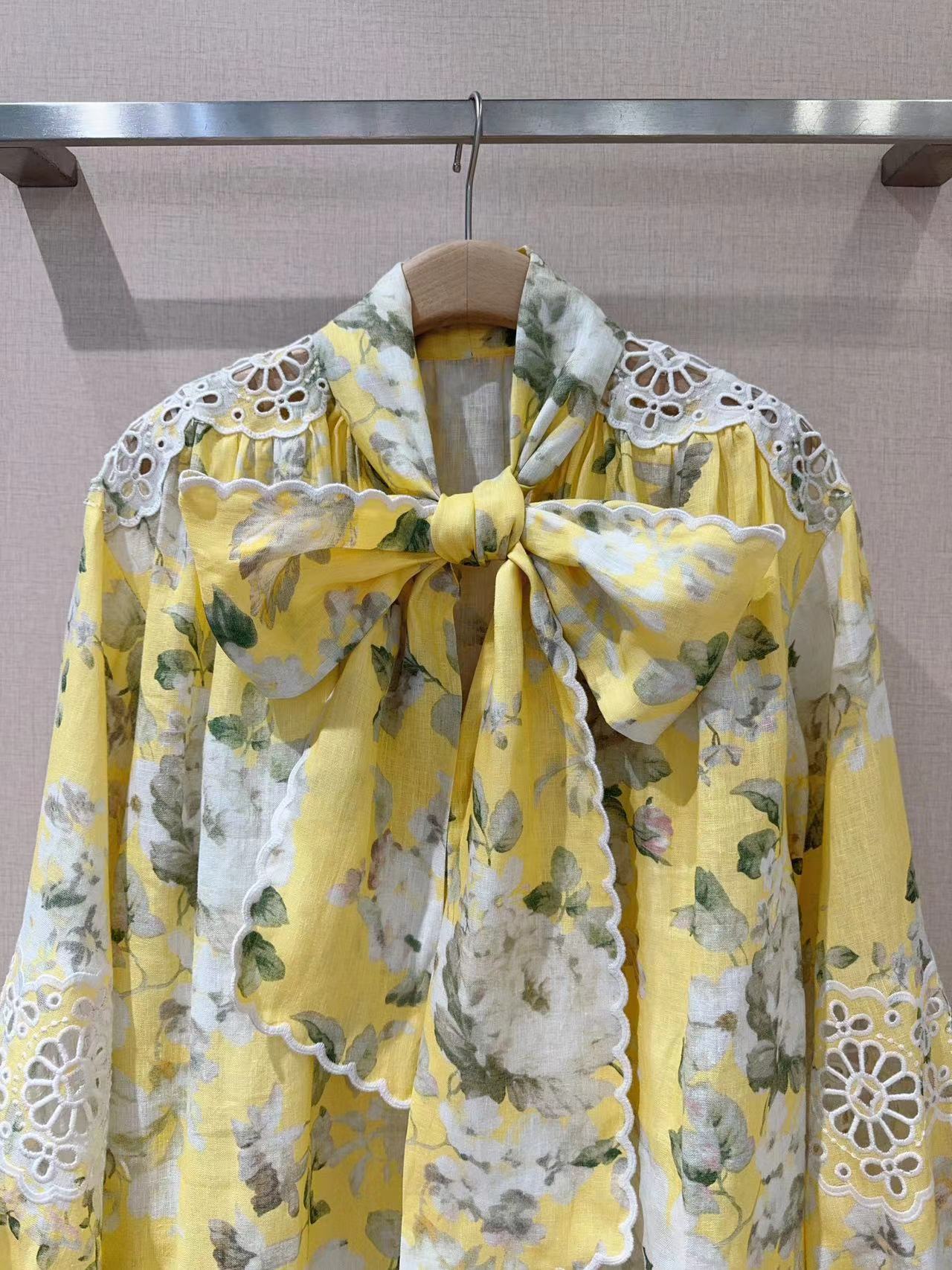 ZIMMERM* Hollow embroidery neckline dress