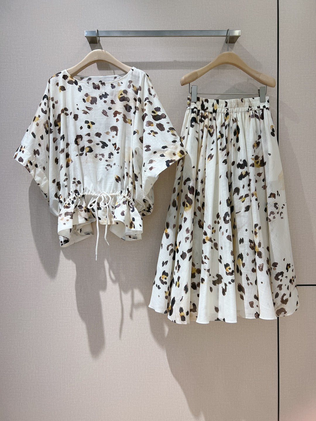 ZIMMERM* LEOPARD PRINT LOUNGE SET