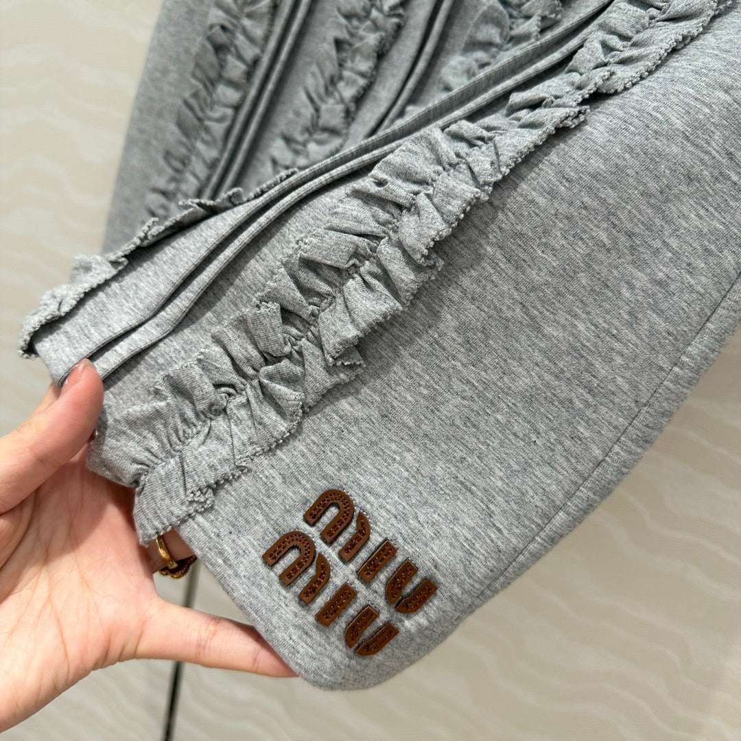MIU* 25SS Sweater Jacket/Short Skirt