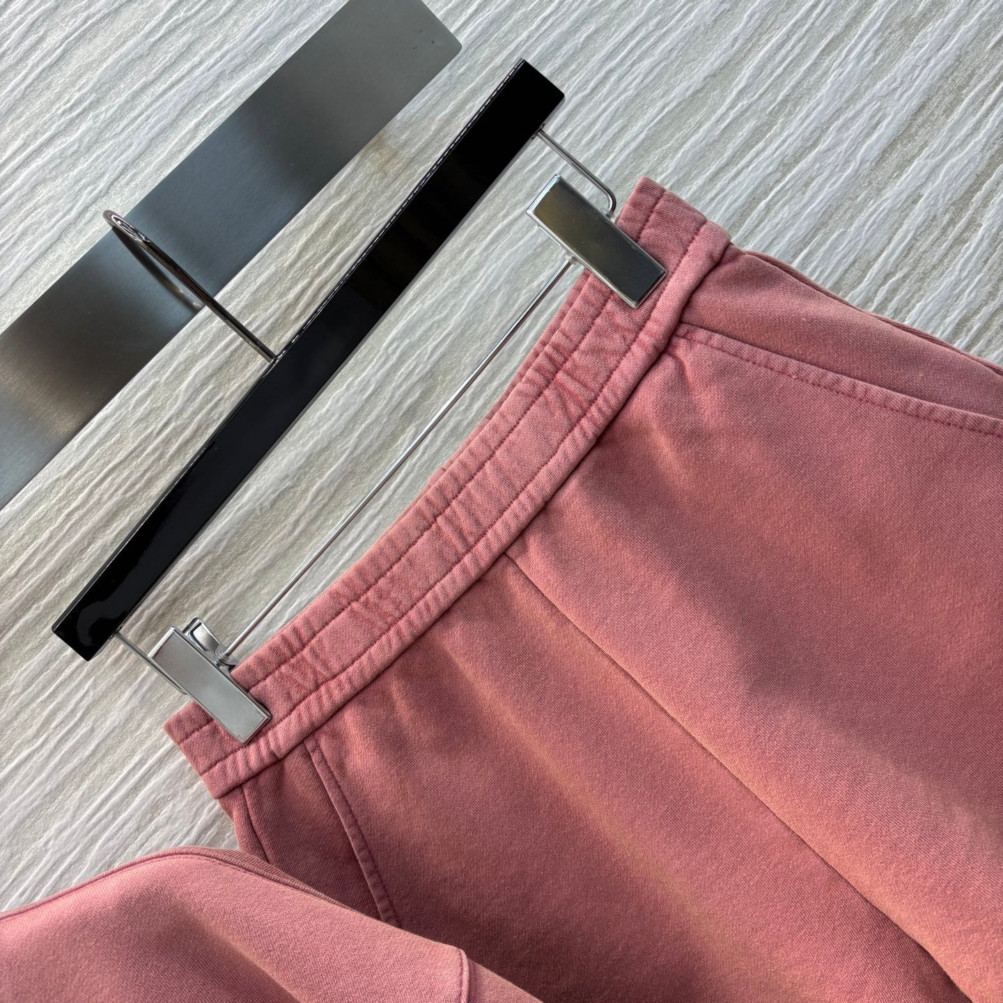 GUC* 25SS embroidered sweatshirt + elastic shorts