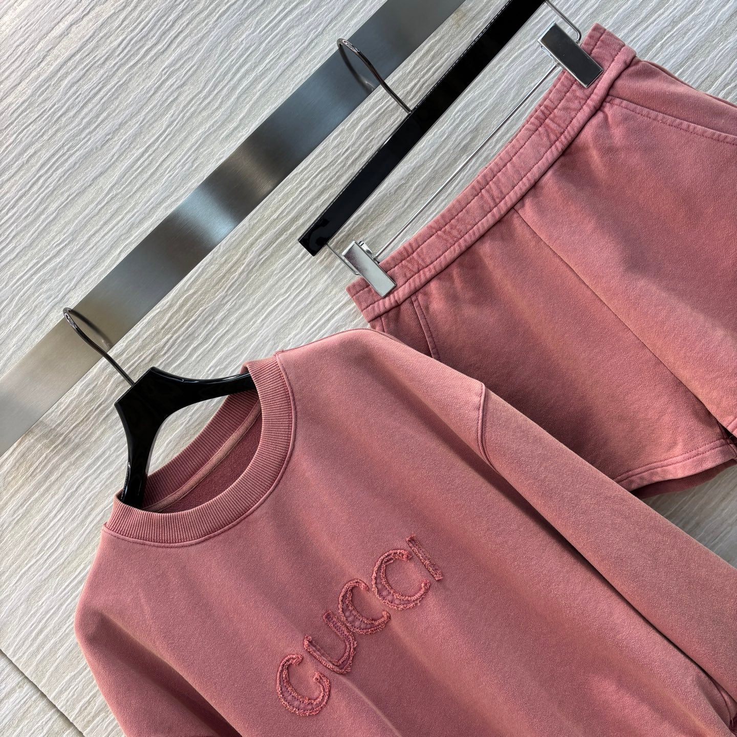 GUC* 25SS embroidered sweatshirt + elastic shorts