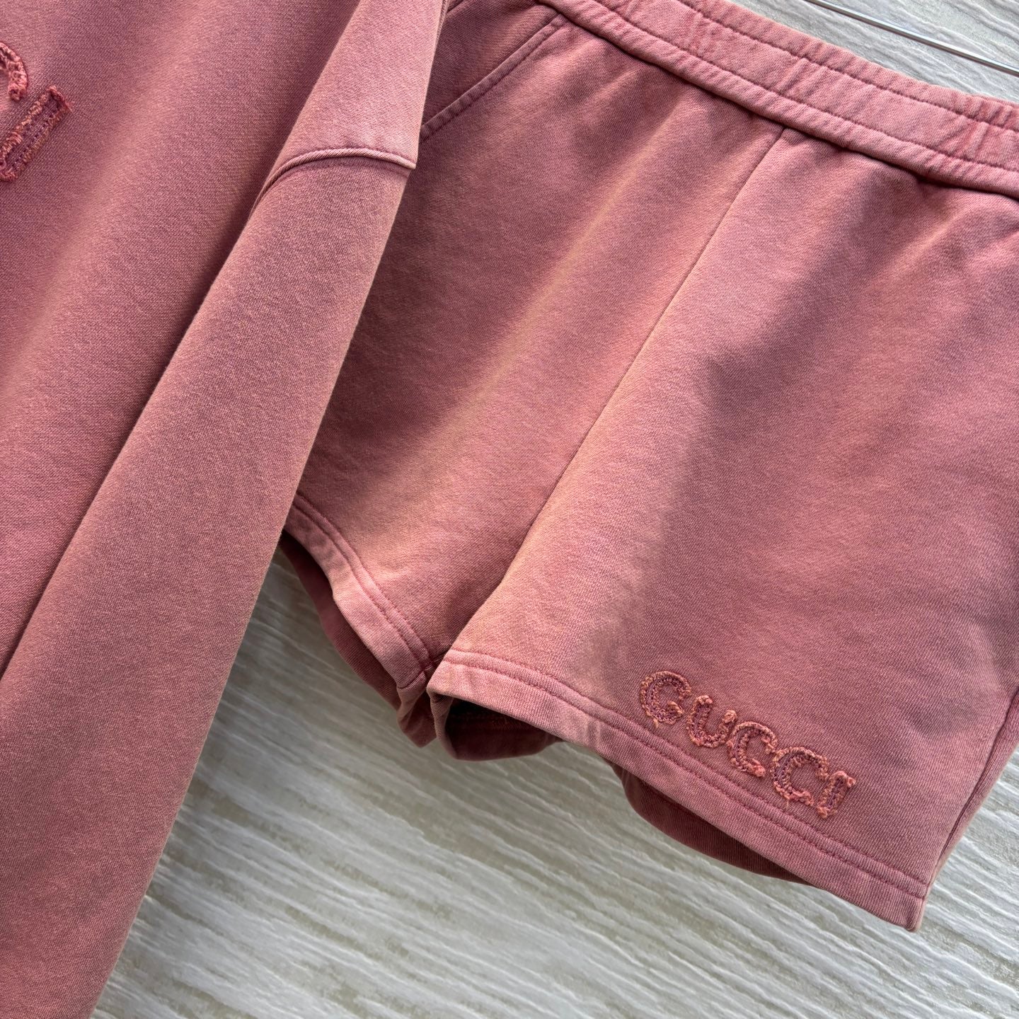GUC* 25SS embroidered sweatshirt + elastic shorts