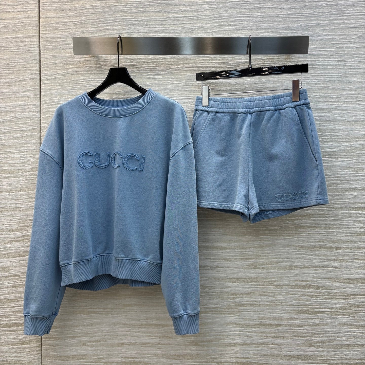 GUC* 25SS embroidered sweatshirt + elastic shorts