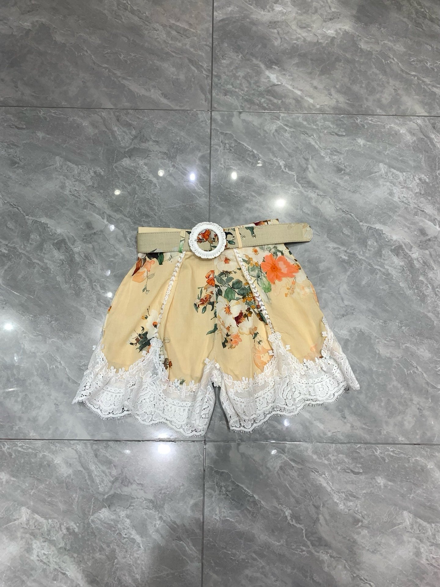 ZIMMERM* Stand-up collar lace top + shorts set